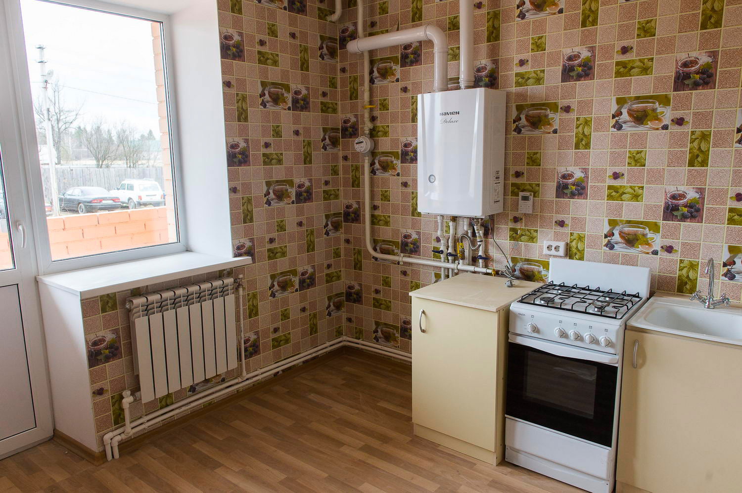 В Калужской области 42 выпускника детских домов получили квартиры в новом доме.