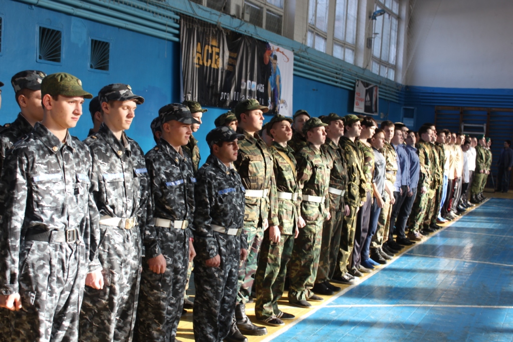 Калужские школьники состязались в военно-спортивной игре «Орленок»