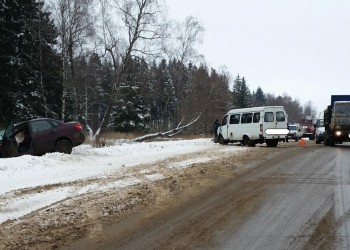 Пассажир маршрутки пострадал в ДТП в Калужской области