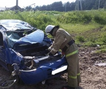 Молодой пассажир погиб в перевернувшемся автомобиле
