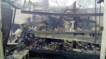 Пожар полностью уничтожил столярную мастерскую