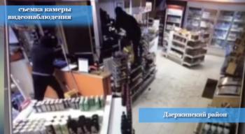 Оперативники задержали двух мужчин, ограбивших магазин и заправку
