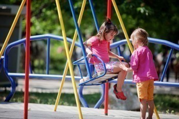 32 опасные детские площадки выявлены в Калуге