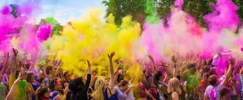 Мыльные пузыри, краски, волшебные шары: в Калуге пройдут три ярких фестиваля