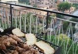 Россиянам запретили жарить шашлык и закуривать на балконе