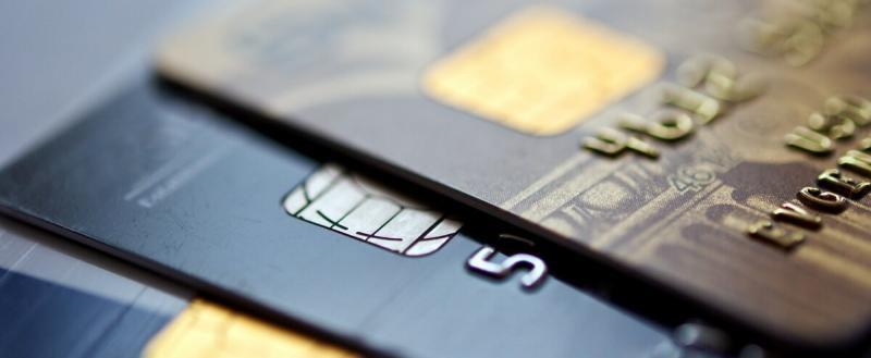 Сетевые мошенники украли 800 000 рублей с банковских карт