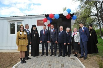 Геннадий Новосельцев посетил школу в деревне Ивановское и встретился с ветераном