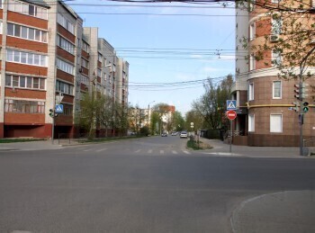 В Калуге с подрядчиком расторгли контракт о комплексном ремонте улицы Чижевского