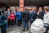 А.Артамонов посетил социальные и образовательные учреждения Дзержинского района 