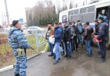 Полиция и ОМОН задержали более 50 нелегальных мигрантов