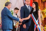 Калужский губернатор вручил золотые медали отличникам. Видео, фото