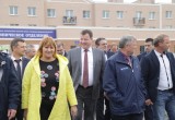 Губернатор проверил строительство школы и поликлиники в "Кошелеве" 