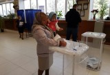 Анатолий Артамонов голосовал в родном селе Хвастовичского района