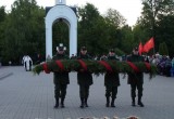 Ранним утром на воинском кладбище в Калуге прошел митинг памяти. Фото