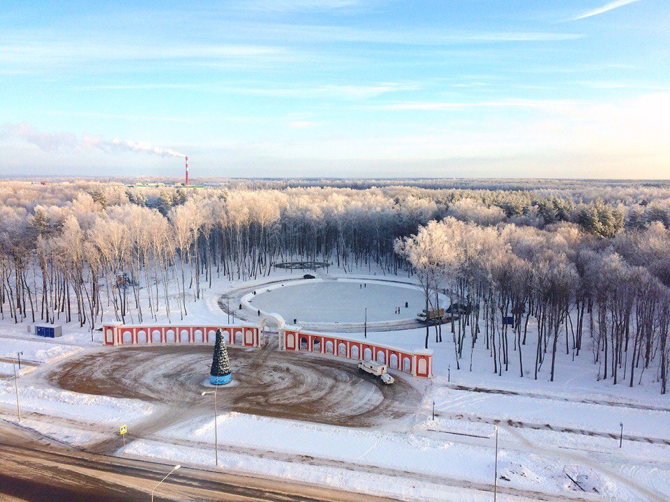 Каток в Губернском парке Калуга.