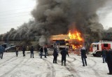 В Обнинске на авторынке произошел крупный пожар. Видео.