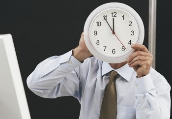 В Госдуму внесли законопроект о введении почасовой оплаты труда