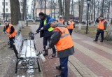 Городские службы отмыли парк Циолковского. Фотоотчет