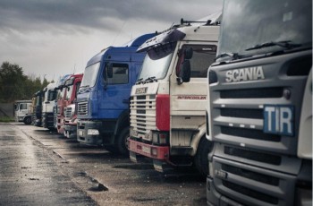 Владельцы грузовиков, "кормящие" Платон, получат льготы на транспортный налог