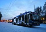 В Калуге запустили праздничные троллейбусы