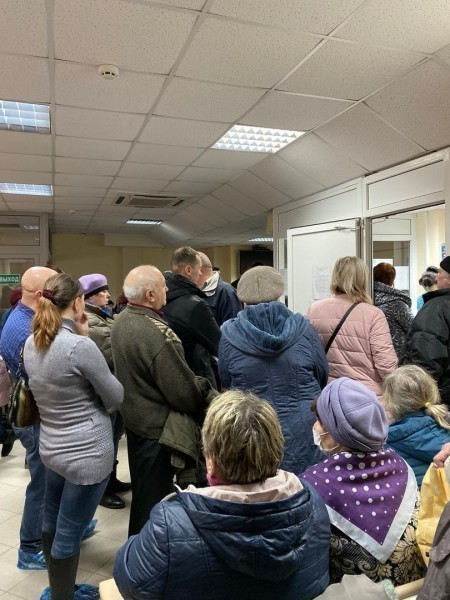 Что за дичайшие очереди в областной больнице в Анненках?! Что за дичайшие очереди в областной больнице в Анненках?!