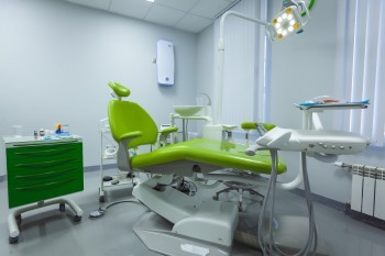 В Калужской области возобновят работу автошколы и стоматологии