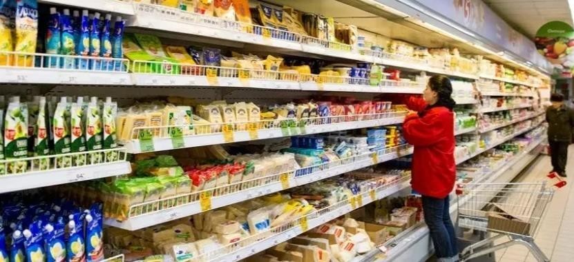 Продавцы в "Магните" требует надевать маски, а сами делают такое Продавцы в "Магните" требует надевать маски, а сами делают такое