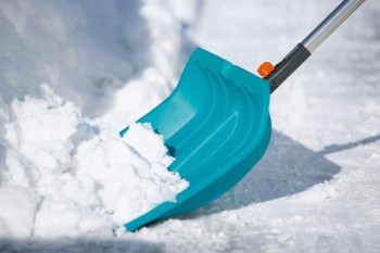 Владислав Шапша призвал чиновников подключиться к уборке снега