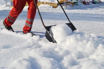 Директор МУПа забирал себе деньги на уборку снега