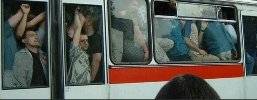 Сначала нормально организуйте работу общественного транспорта, а потом цену поднимайте Сначала нормально организуйте работу общественного транспорта, а потом цену поднимайте