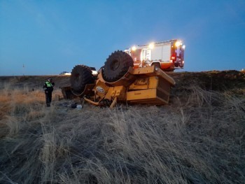Водитель трактора погиб на месте аварии