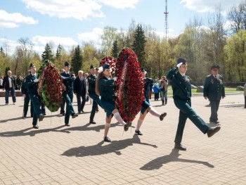 В Калуге почтили память павших бойцов