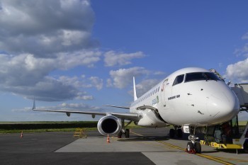 В аэропорту "Калуга" встретили самолет новой авиакомпании 