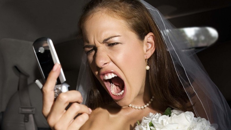 Сестра выпросила у родителей шикарную свадьбу, а потом обиделась и не пришла на нее