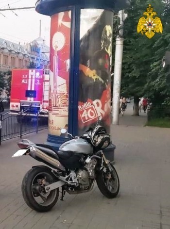В центре Калуги мотоциклист сбил подростка