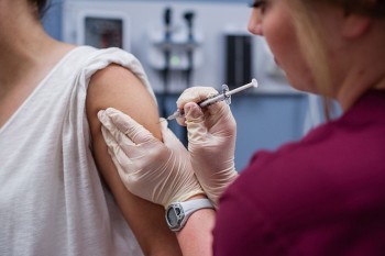 Губернатор прокомментировал ситуацию с вакцинацией в Калужской области
