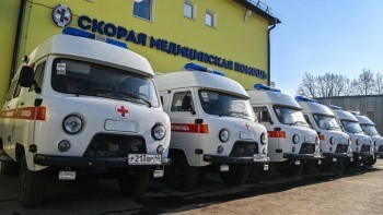 Владислав Шапша передал медикам ключи от новых автомобилей