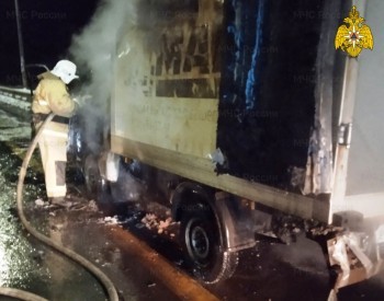 На Киевской трассе сгорел грузовой автомобиль