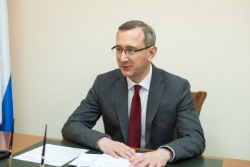 Владислав Шапша пожурил доклады министров за "канцелярщину"