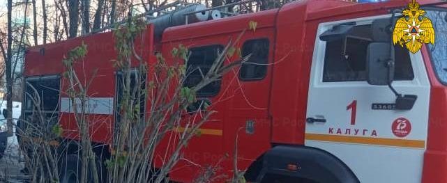 Место происшествия, фото пресс-службы ГУ МЧС России по Калужской области Место происшествия, фото пресс-службы ГУ МЧС России по Калужской области