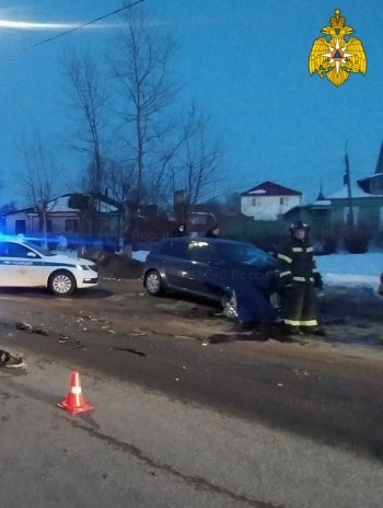 Два человека пострадали при столкновении "Форда" и "Фольксвагена"