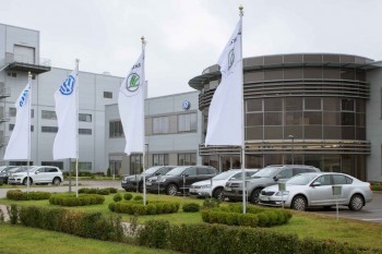 Шапша: сотрудников "Фольксвагена" официально переводят в простой с выплатами