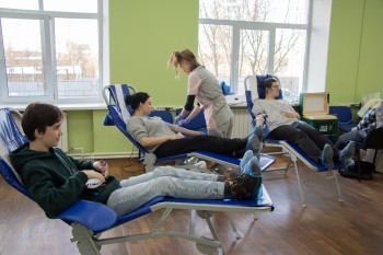 В Калуге доноры сдали 15 литров крови