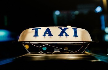 18-летний уголовник ограбил таксиста в Калуге