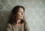 Дочери поссорились из-за парня, теперь каждая требует, чтобы я с другой перестала общаться