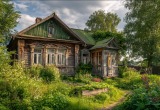 - Квартиру снимать дорого, а там уже есть дом, - уговаривает муж на переезд в деревню, но я этого не хочу