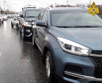 Водитель Daewoo пострадал в аварии на Гагаринском мосту