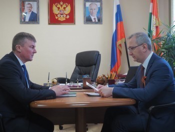 Владислав Шапша провел рабочую встречу с главой администрации Кировского района