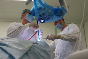 В Калуге нейрохирурги провели три уникальные операции 