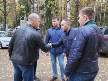 Калужские депутаты посетили мобилизованных граждан в Ногинске 